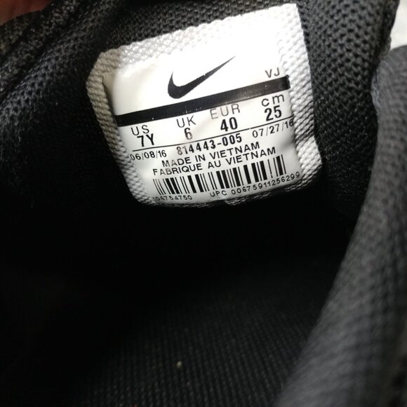 Nike Air Max Tavas Boys 7Y Running Shoes Sneakers Low Top Black 814443-005 - Picture 4 of 10